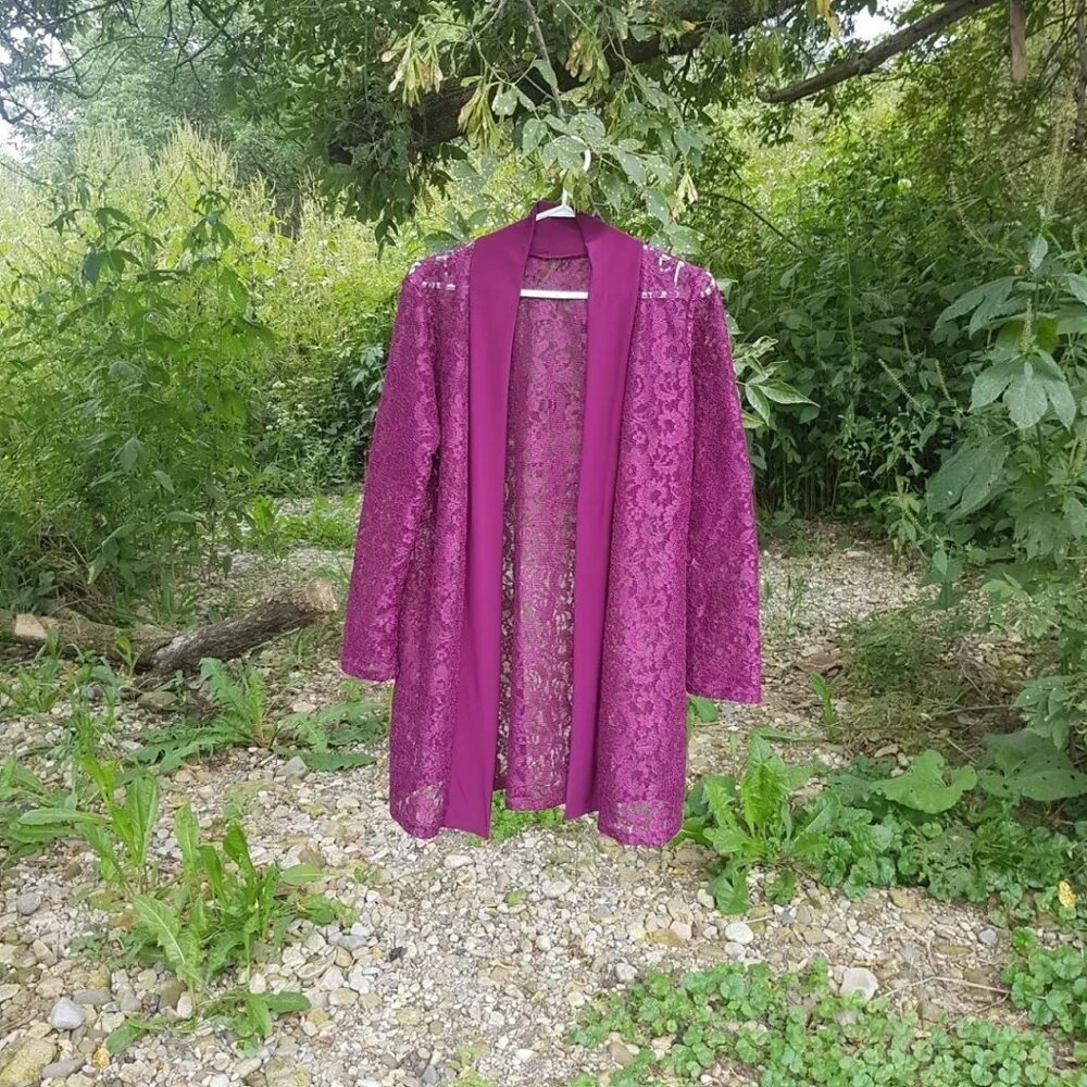 beautiful plum bohemian kimono.